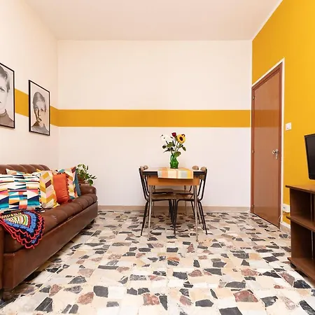 بيت للعطل Casa Vacanze Con Giardino - Twiggy's House SantʼAntìoco